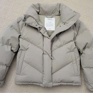 Aritzia cloud puff lightly worn